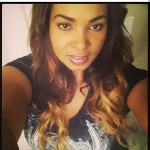 Meet your Posher, Zahra